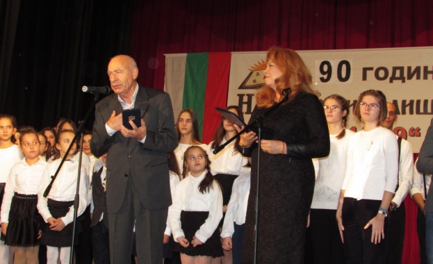 Държавата трябва да полага необходимите грижа за съхранението читалищата да