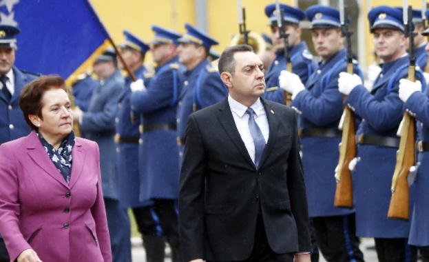 Сръбският министър на отбраната Александър Вулин отправи тежки обиди към
