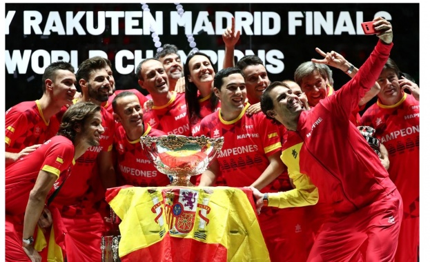 Испания спечели Купа Дейвис след като победи във финала на