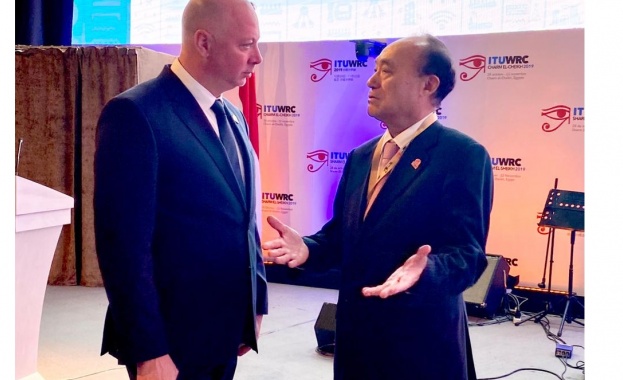 Допълнителни радиочестотни ленти за развитие на мобилните мрежи от пето