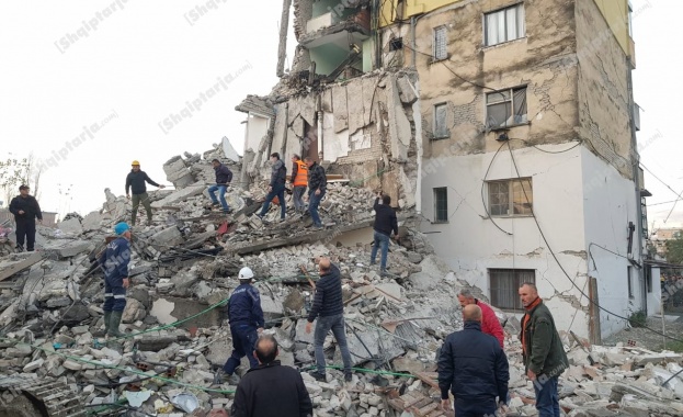 Правителството гласува 200 000 лева хуманитарна помощ за Албания съболезнования