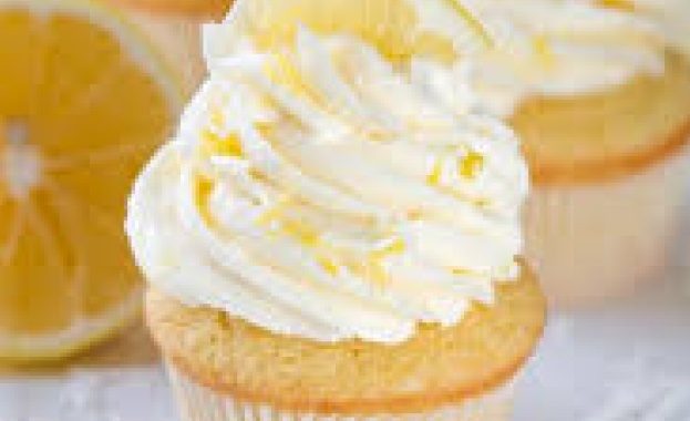 Евгений Иванов изпълнителен директор на КРИБ Мария Илиева певица Александър