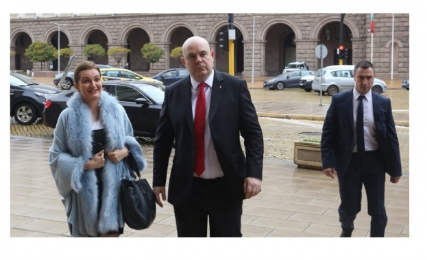 Подписах указ за назначаване на Иван Гешев за главен прокурор