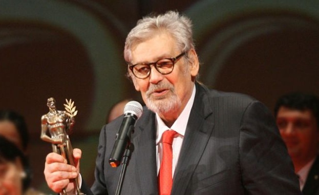 Последният актьорски клас на Стефан Данаилов ще посвети на своя