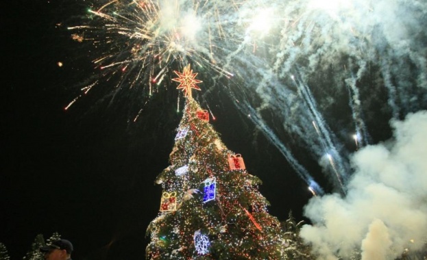 Тази вечер в 18 00 ч в парка пред НДК ще