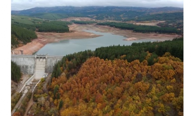 Водният режим дава резултат водата в язовир Студена се е