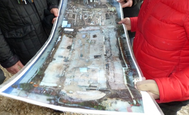 Нови пластове мозайки излязоха в последните няколко дни при археологически