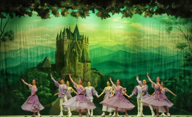 Сцената на Зала 1 на НДК се превърна в ледена