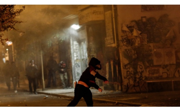 Гръцката полиция използва сълзотворен газ срещу анархисти в Атина и