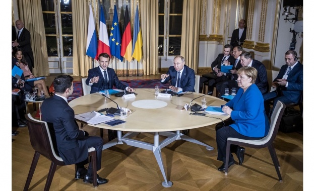 Президентите на Русия и Украйна Владимир Путин и Володимир Зеленски