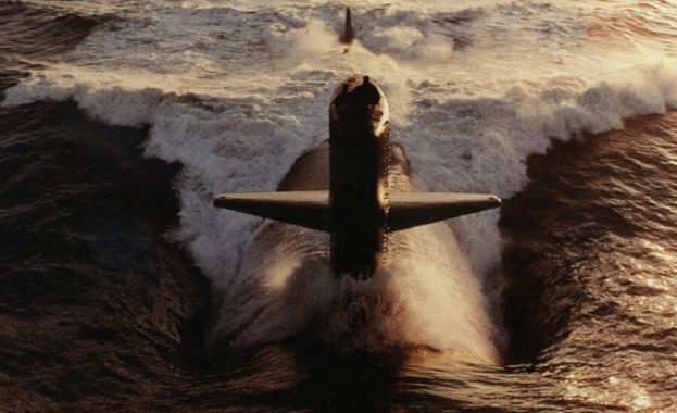 Полицията в Перу залови наркоподводница превозваща 2 тона кокаин съобщава