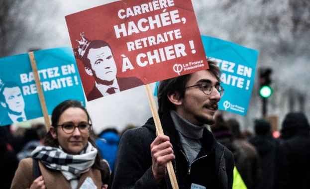 Във Франция десети ден продължават стачките и демонстрациите срещу пенсионната