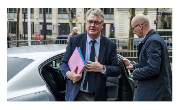 Нов удар за френския президент Емануел Макрон в опитите му