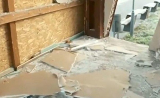 За втори път в рамките на три месеца вандали разбиват