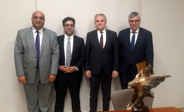 Председателят на ПП АБВ Румен Петков и Анастас Терзобалиев съветник