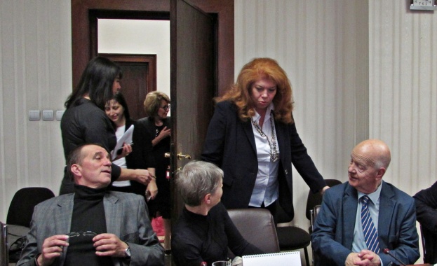 На заключителното за годината заседание Съветът за работа с българите