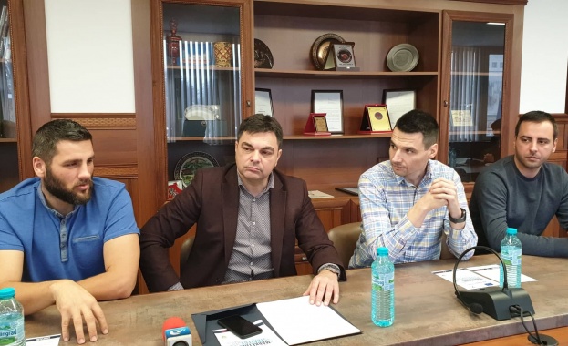 Практическа инициатива за предприемчиви млади хора стартира в Димитровград от