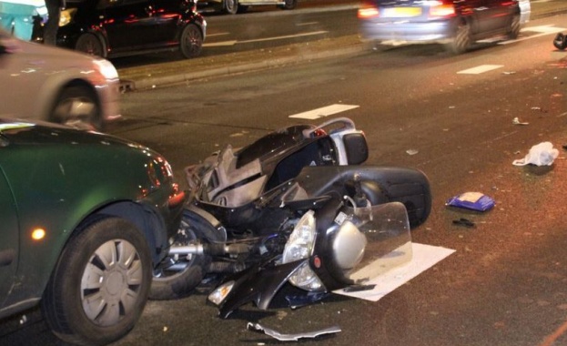 27 годишен българин е блъснал умишлено с Мерцедеса си мотоциклетист в