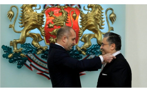 Президентът Румен Радев награди турския посланик Хасан Улусой с орден