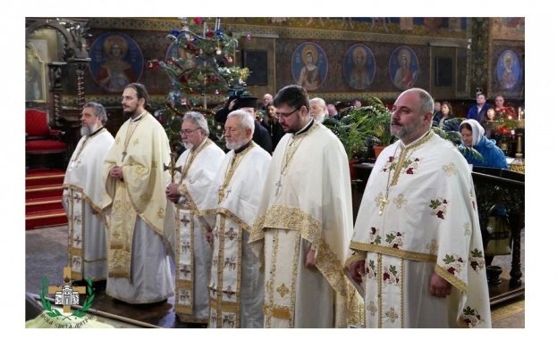 В навечерието на Рождество Христово днес на Бъдни вечер в