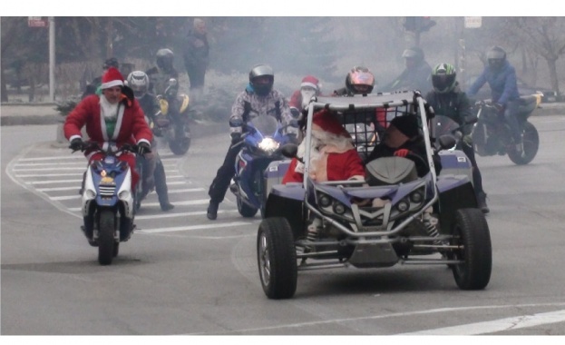 В Плевен около 500 участници в кампанията Мото Коледа ще