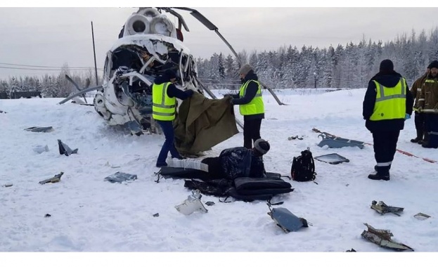 Хеликоптер Ми 8 навлезе в снежна буря и се разби в