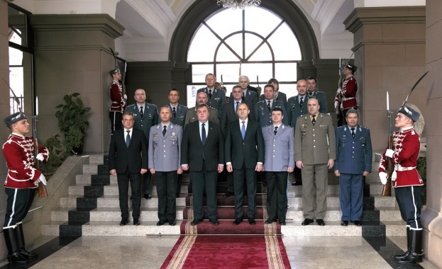 На тържествена церемония днес в Гербовата зала на Дондуков 2