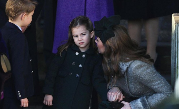 По Коледа цялото кралско семейство присъства на традиционната за това