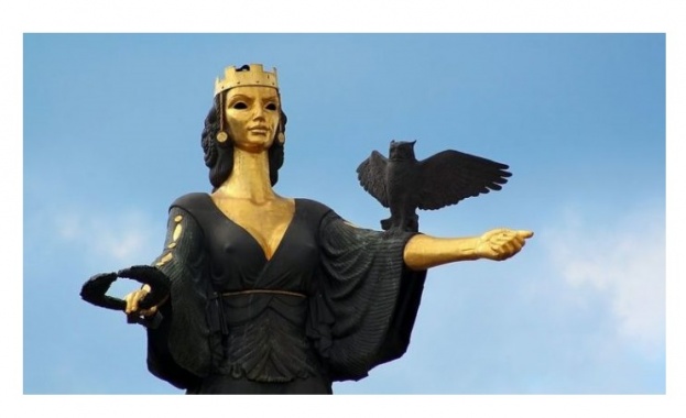 На 04 01 2020 на Патриотичен рецитал в Централен Военен Клуб по