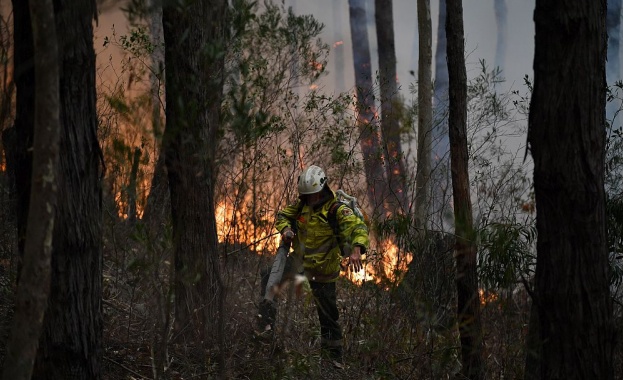 Силните природни пожари в Австралия доведоха до закриването на редица