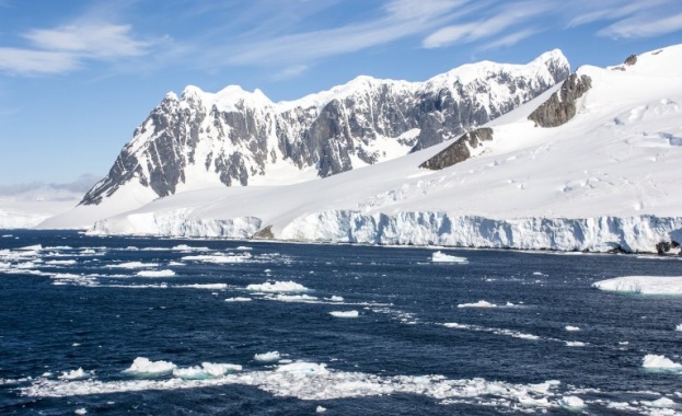 Международен екип от учени започва изследване на ледовете на Антарктида,
