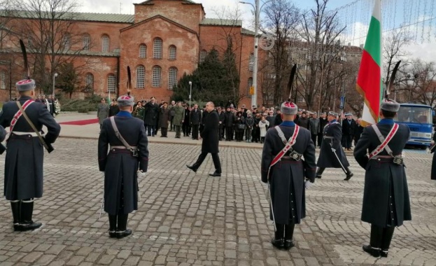 Българският Патриарх Неофит отслужи Велик Богоявленски водосвет и поръси със