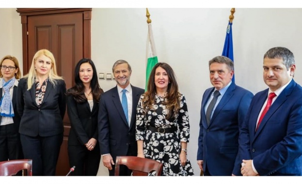 Посланикът на САЩ у нас Херо Мустафа се срещна днес