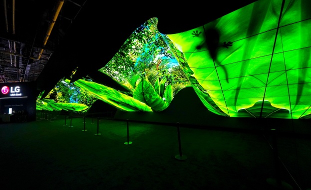 Традицията на LG Electronics LG на CES продължава и тази