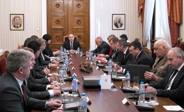 Консултативният съвет за национална сигурност обсъди развитието на обстановката в