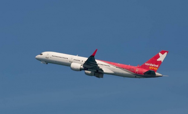 Самолет на руската авиокомпания Nordwind извърши аварийно кацане в Анталия