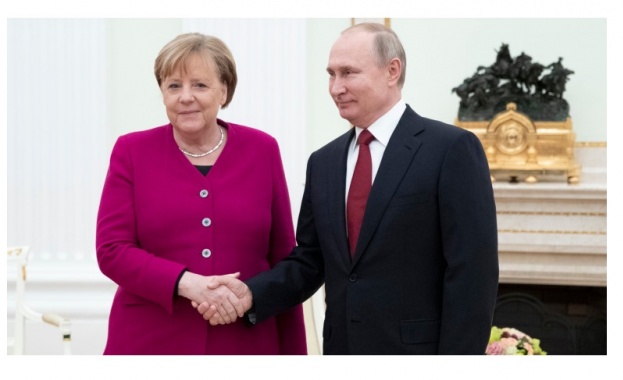 В Кремъл започна срещата между Владимир Путин и Ангела Меркел