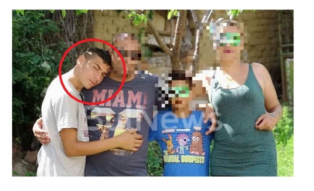 Първа снимка на убиеца Аксел Олеков който закла Андреа в