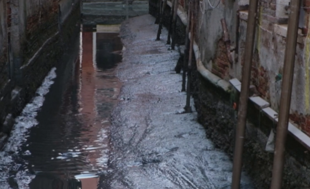 Венеция е неузнаваема тези дни особено след наводненията през есента