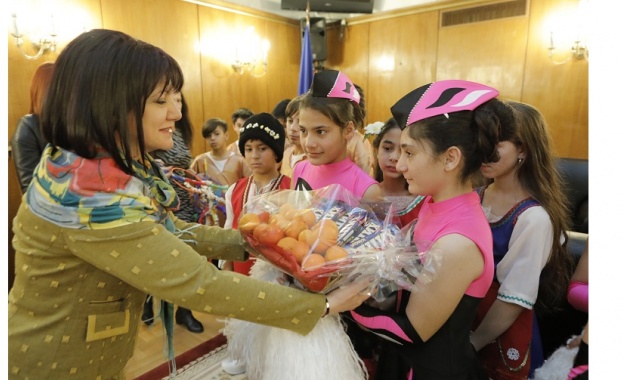 Ученици от ОУ Христо Ботев град Стамболийски отправиха в Народното