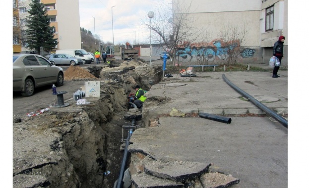 Спешните ремонти на ВиК мрежата в Перник все още не