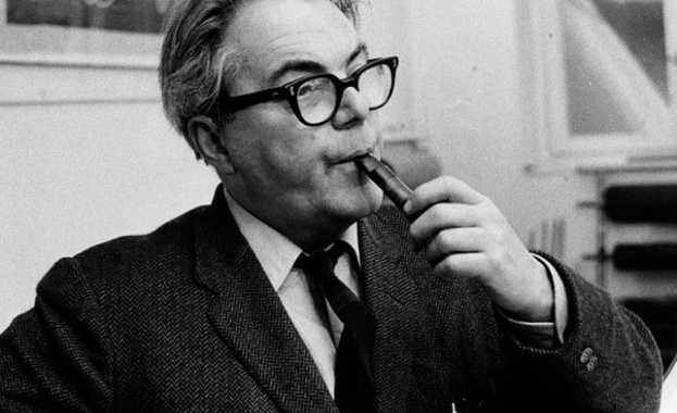 Много хора се познават но малко от тях се приемат Макс