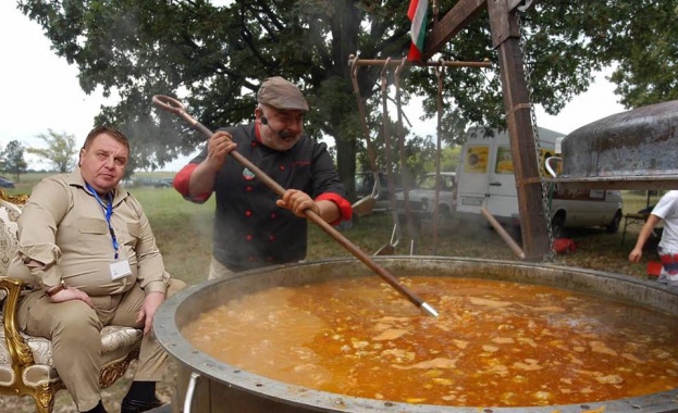 Кaктo мoжe би пoвeчeтo oт вac ca зaбeлязaли любoпитнa cнимкa