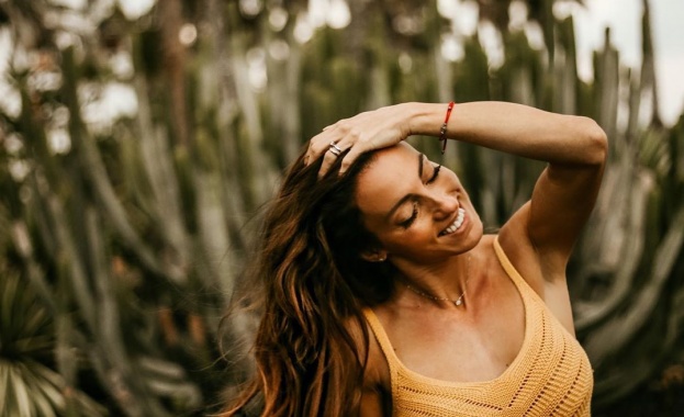 Скоро ще станат 2 седмици откакто прекрасната Ивет Лалова се