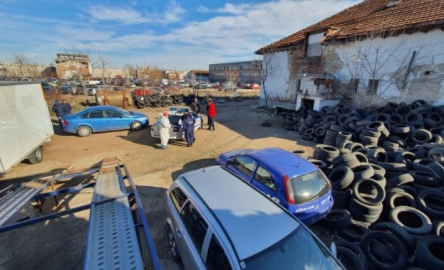 Опасните химикали са престояли в склада повече от 30 години