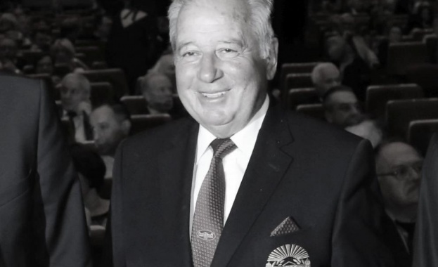 Поклонението пред световноизвестния ни учен акад Благовест Сендов който почина