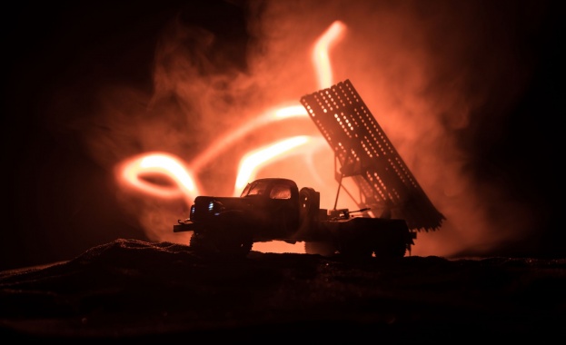 Човечеството е по близо до гибел от когато и да било