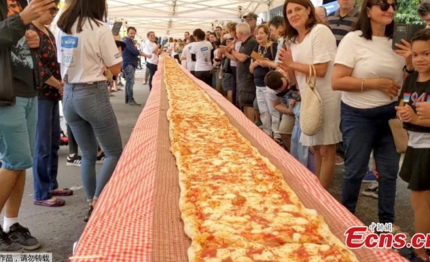 Италиански ресторант в Австралия приготви пица Маргарита дълга 103 метра