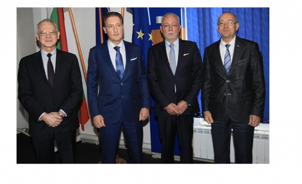 Отмяна на правото на платен годишен отпуск за периоди в