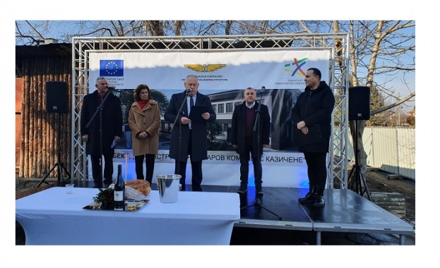 Модернизацията на жп гара Казичене започна днес Това е третата